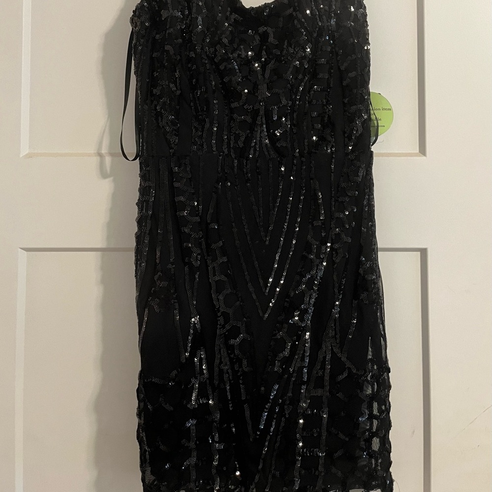 Windsor Lissie Formal Sequin Mini Dress
SIZE 1